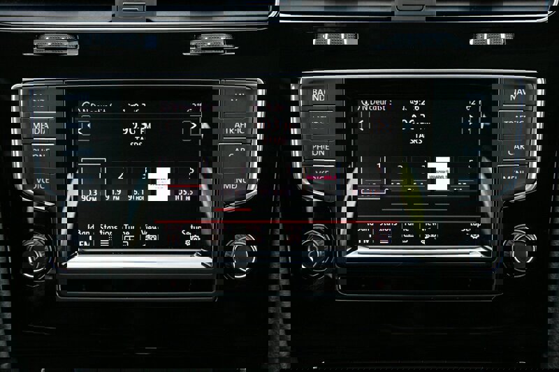 Used 2015 Volkswagen Golf SEL FWD image 23