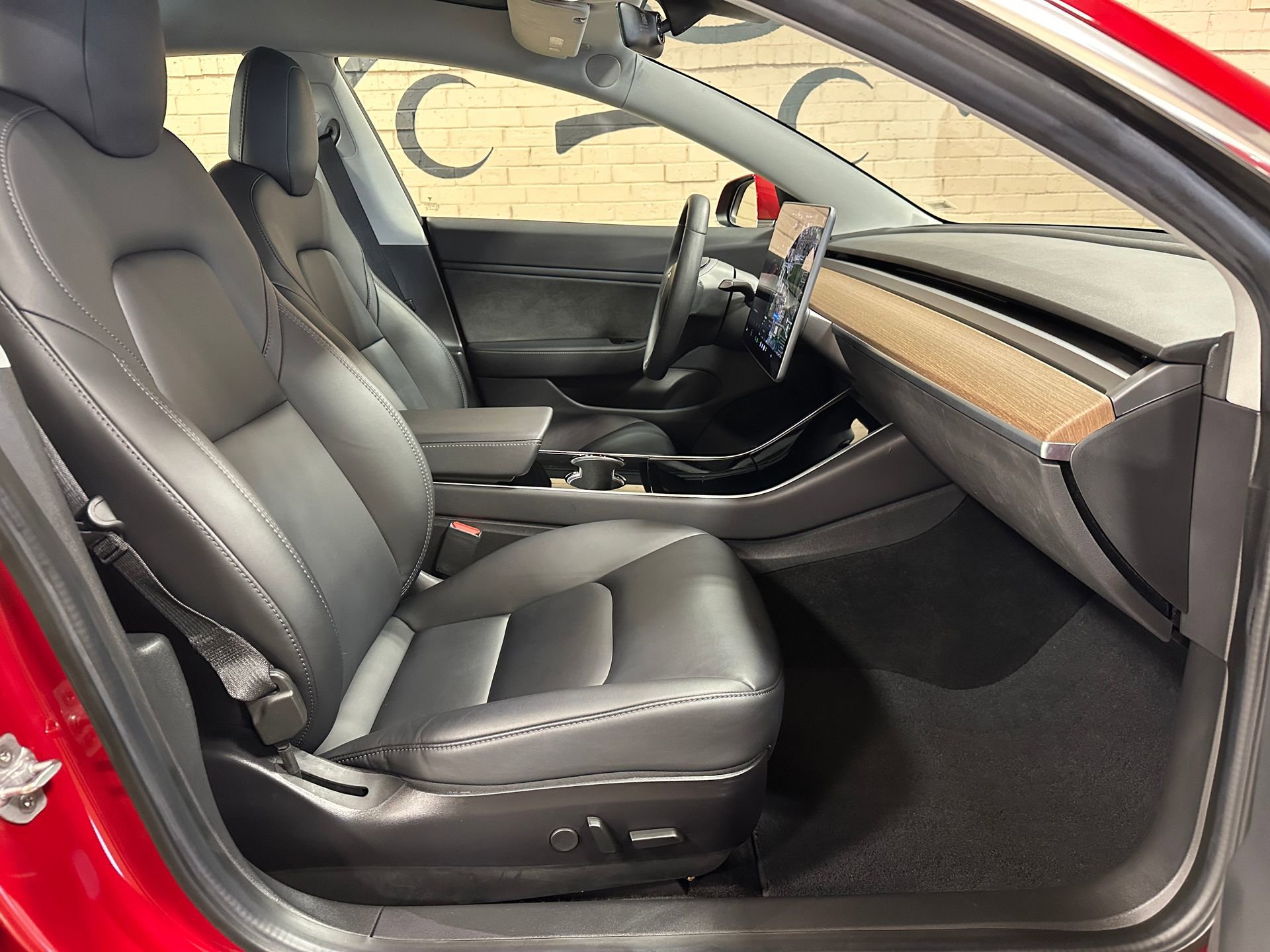 Used 2019 Tesla Model 3 Standard Range RWD image 16
