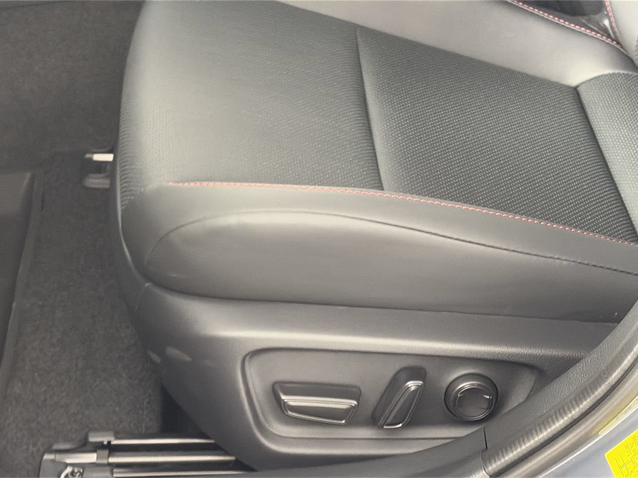 New 2027 Toyota Prius Plug-In Hybrid FWD image 18
