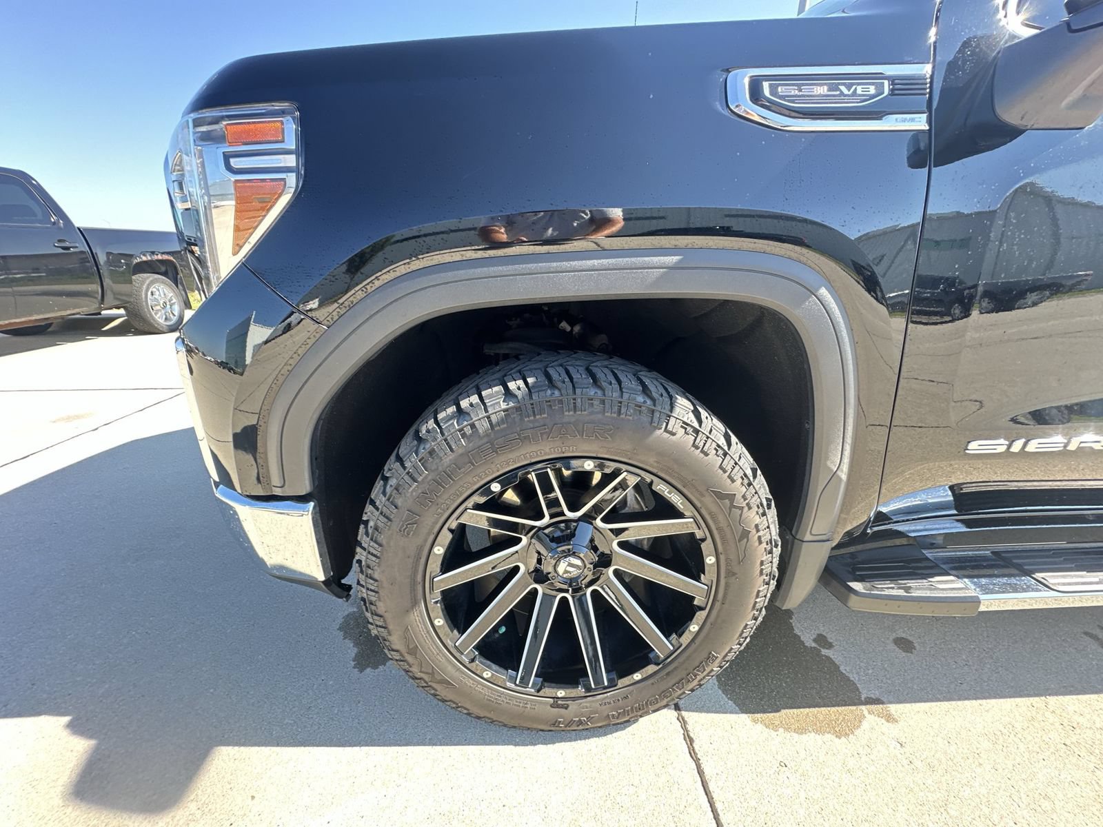 Used 2020 GMC Sierra 1500 SLT w/ SLT Premium Plus Package AWD/4WD image 32