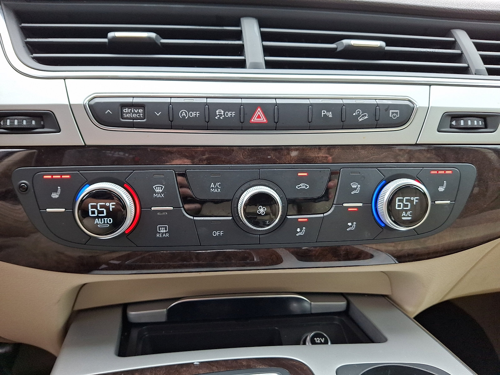 Used 2019 Audi Q7 2.0T Premium Plus w/ Premium Plus Package AWD/4WD image 16