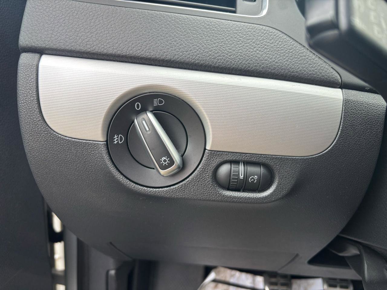 Used 2013 Volkswagen Jetta GLI image 16