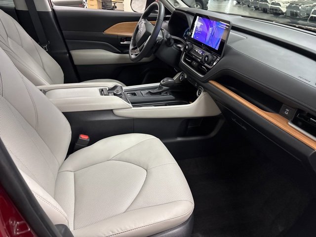 Used 2024 Toyota Grand Highlander Platinum image 9