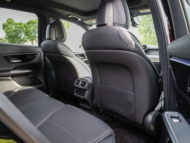 Certified 2025 Mercedes-Benz GLC 300 image 31