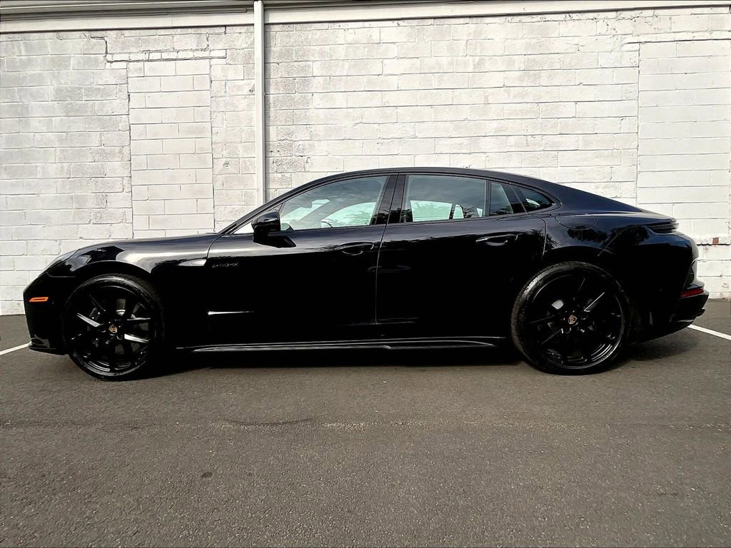 Used 2025 Porsche Panamera 4 image 2