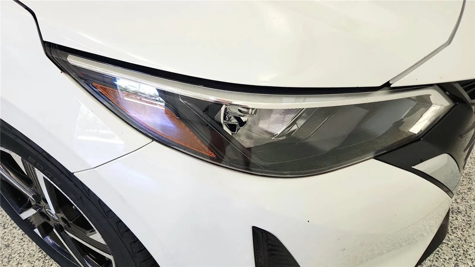 Used 2024 Nissan Sentra SV FWD image 14