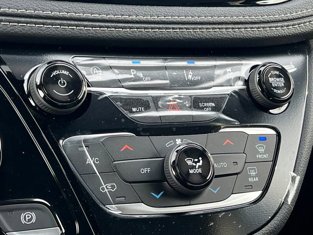 New 2026 Chrysler Pacifica Select image 25