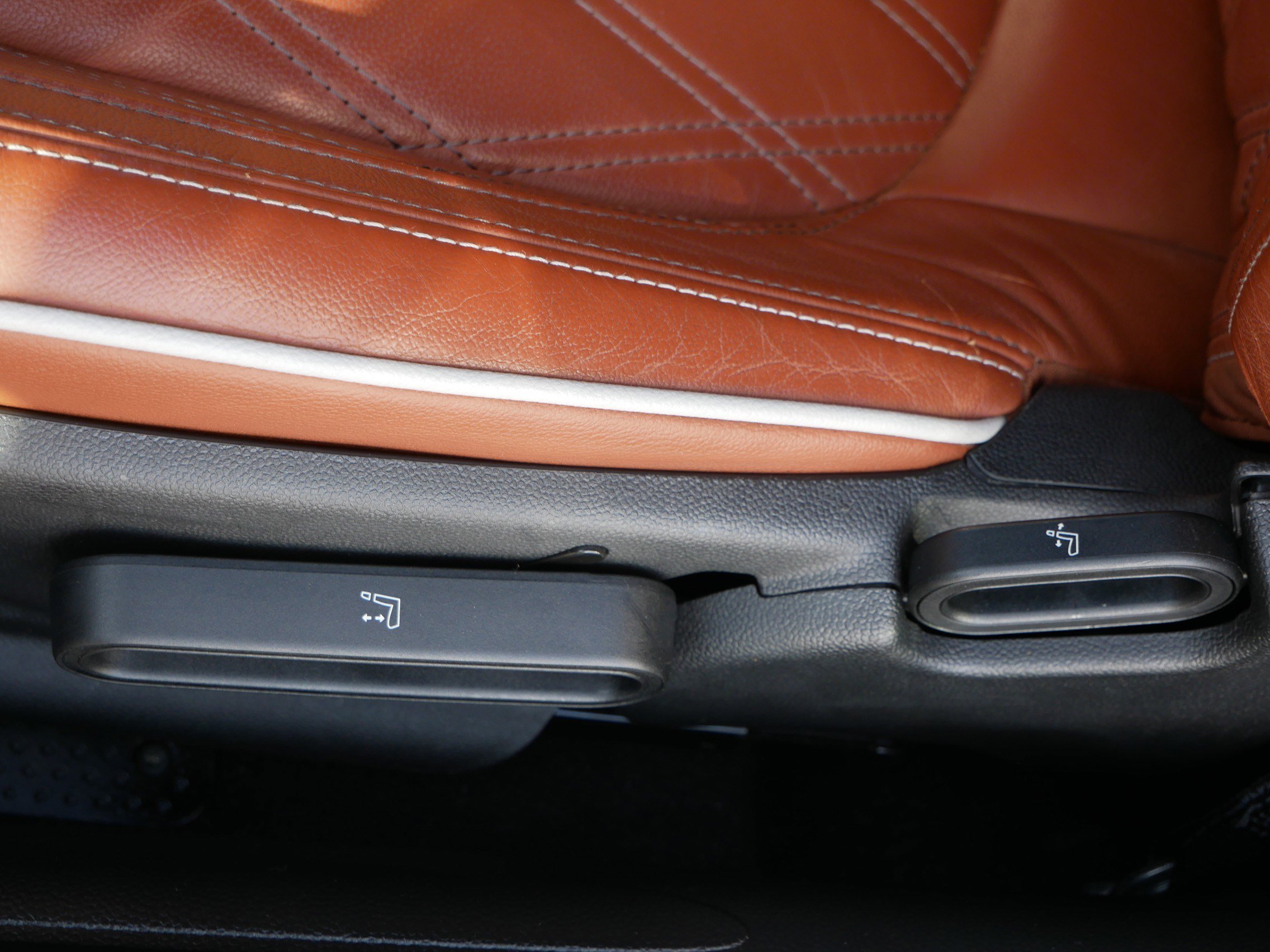 Used 2020 MINI Cooper John Cooper Works w/ Driver Assistance Package image 17