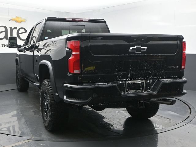 New 2026 Chevrolet Silverado 2500 ZR2 w/ LPO, Dark Essentials Package AWD/4WD image 13