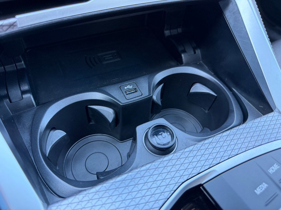 Used 2023 BMW i4 eDrive40 w/ M Sport Package image 30