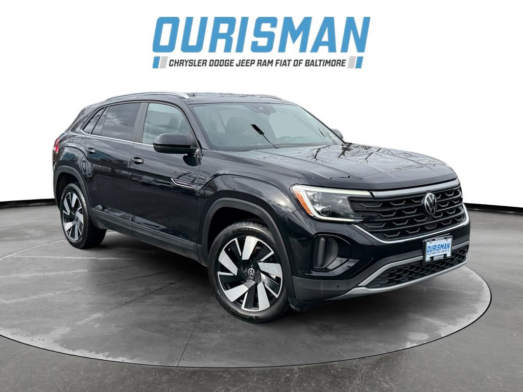 Used 2023 Volkswagen Atlas SE w/ Black Wheel Package