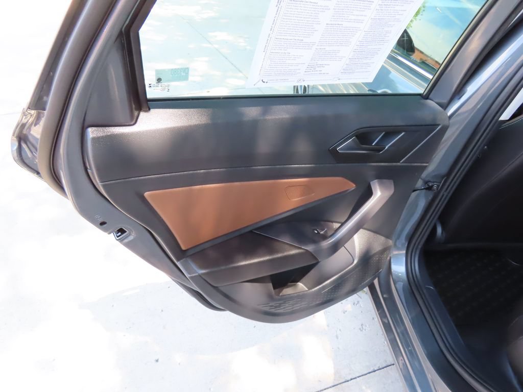 Used 2025 Volkswagen Jetta SEL FWD image 26