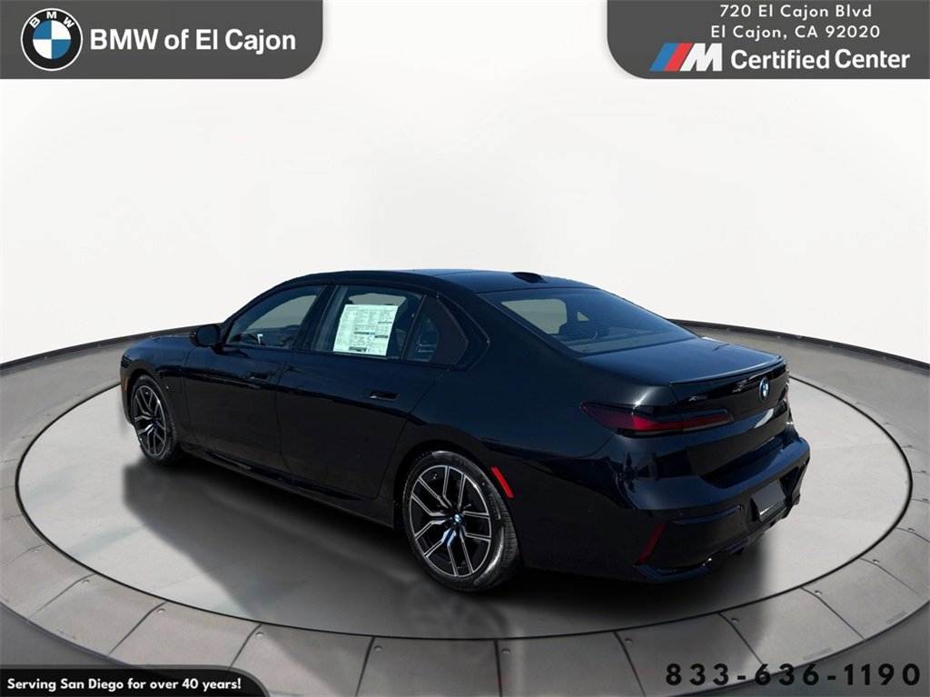 New 2026 BMW 750e xDrive image 7