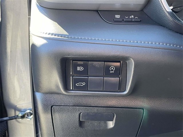 Used 2023 Toyota Highlander XLE image 23