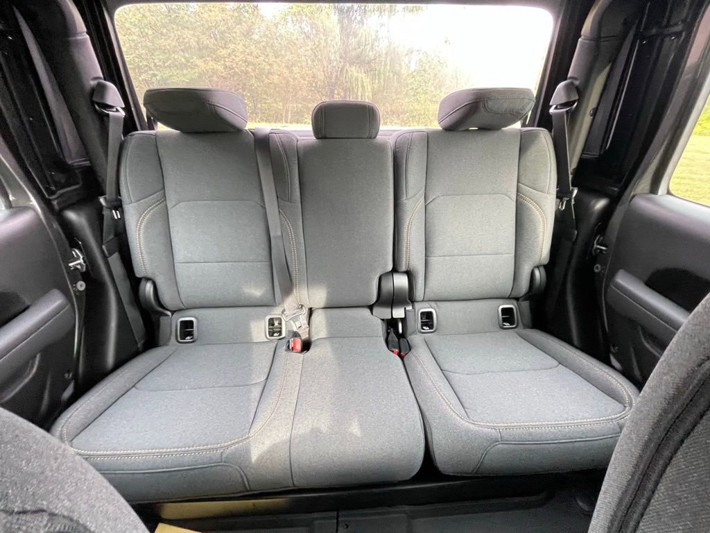 New 2025 Jeep Gladiator Sport AWD/4WD image 16