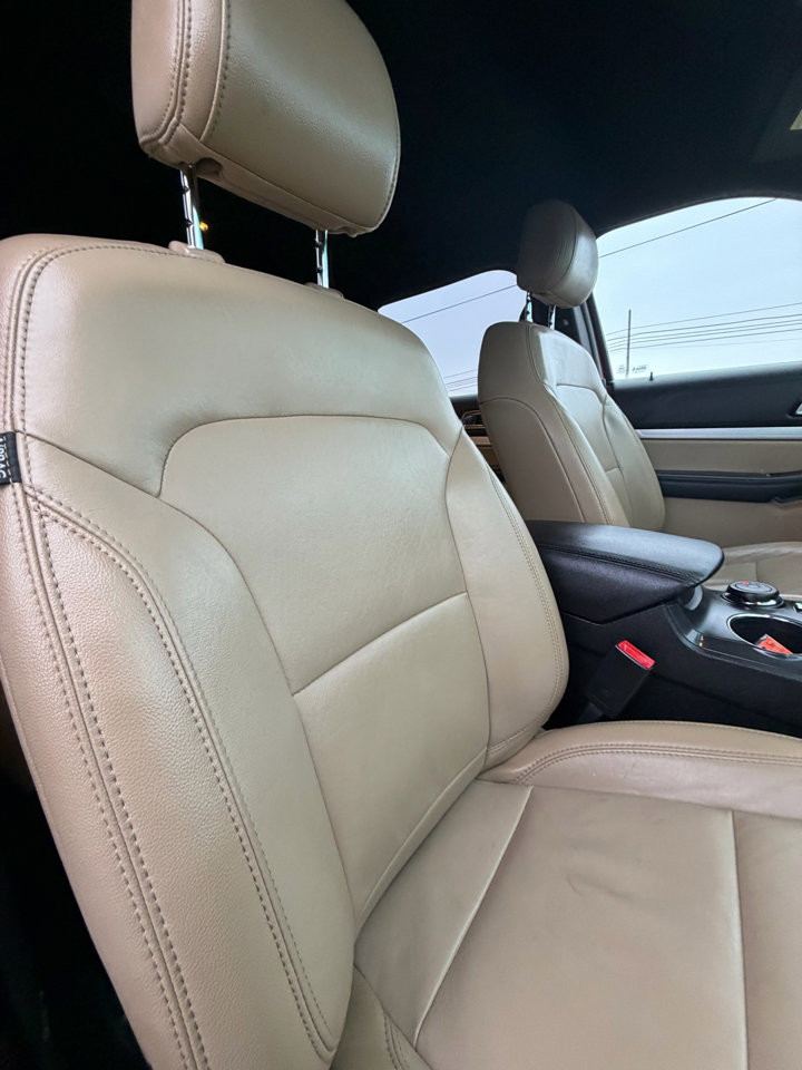 Used 2016 Ford Explorer XLT w/ Equipment Group 202A image 49