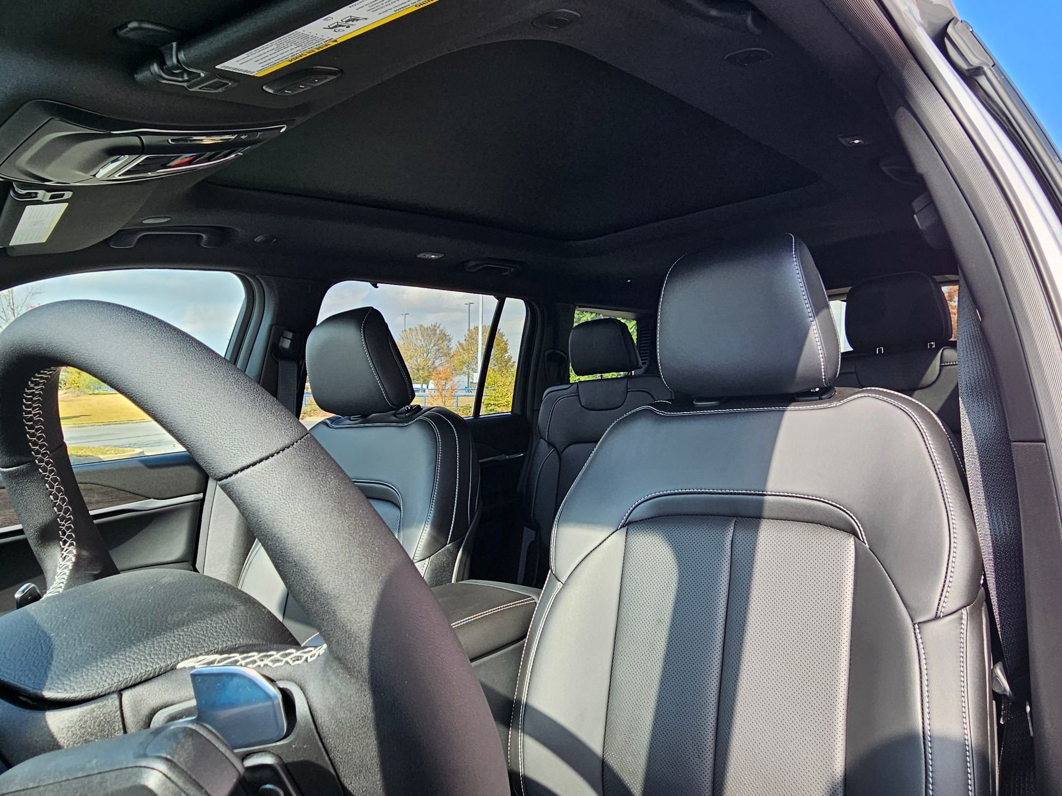 New 2025 Jeep Grand Cherokee L Limited w/ Luxury Tech Group II image 20