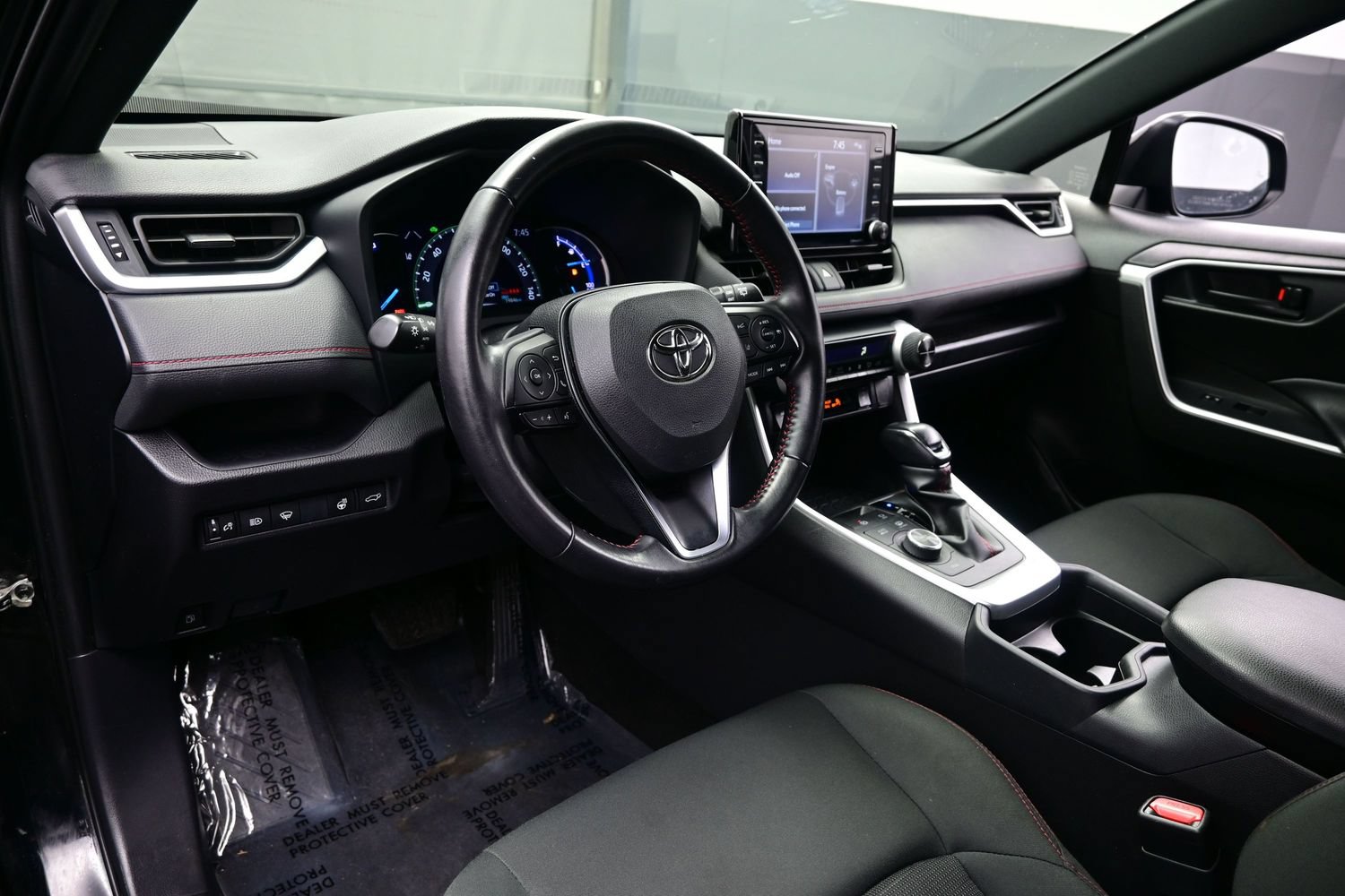 Used 2021 Toyota RAV4 SE w/ Weather & Moonroof Package AWD/4WD image 13