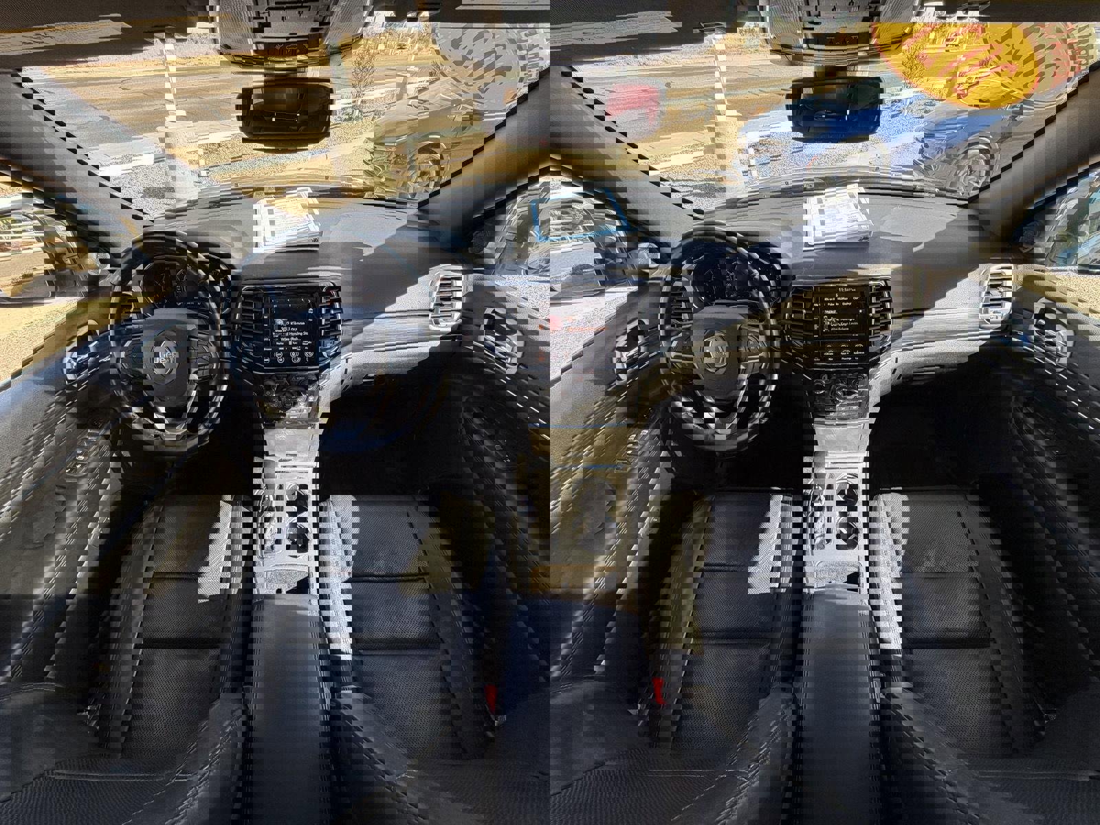 Used 2021 Jeep Grand Cherokee Limited w/ Luxury Group II image 23