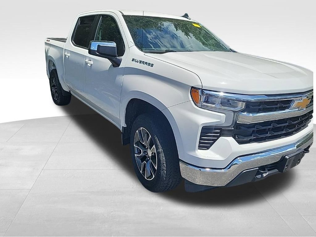 Used 2024 Chevrolet Silverado 1500 LT AWD/4WD image 4