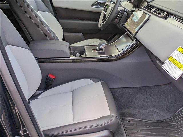New 2026 Land Rover Range Rover Velar Dynamic SE image 18