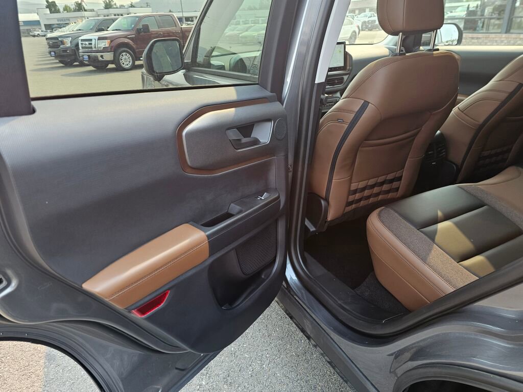 New 2025 Ford Bronco Outer Banks w/ Sasquatch Package image 7