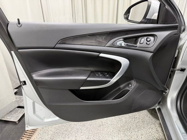 Used 2017 Buick Regal Sport Touring FWD image 16