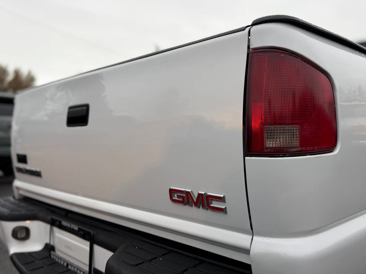 Used 2003 GMC Sonoma SL w/ Convenience Package image 28