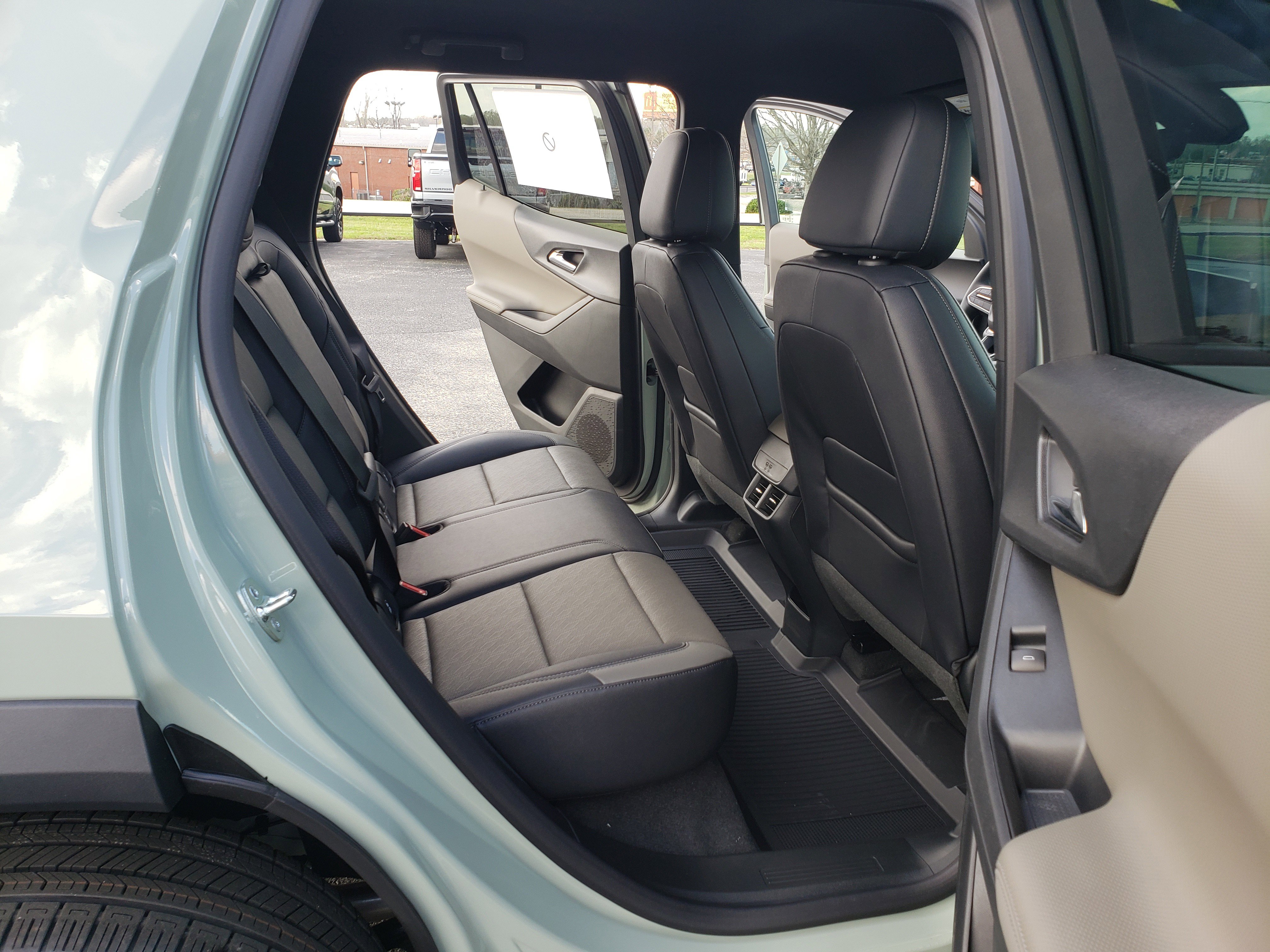 New 2026 Chevrolet Equinox LT image 33