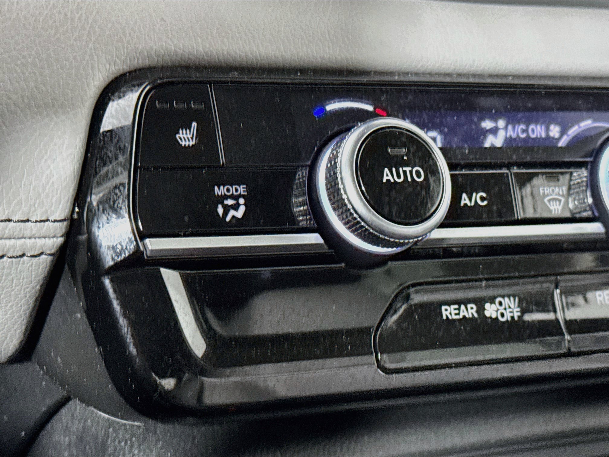 Certified 2024 Honda Pilot Touring image 21