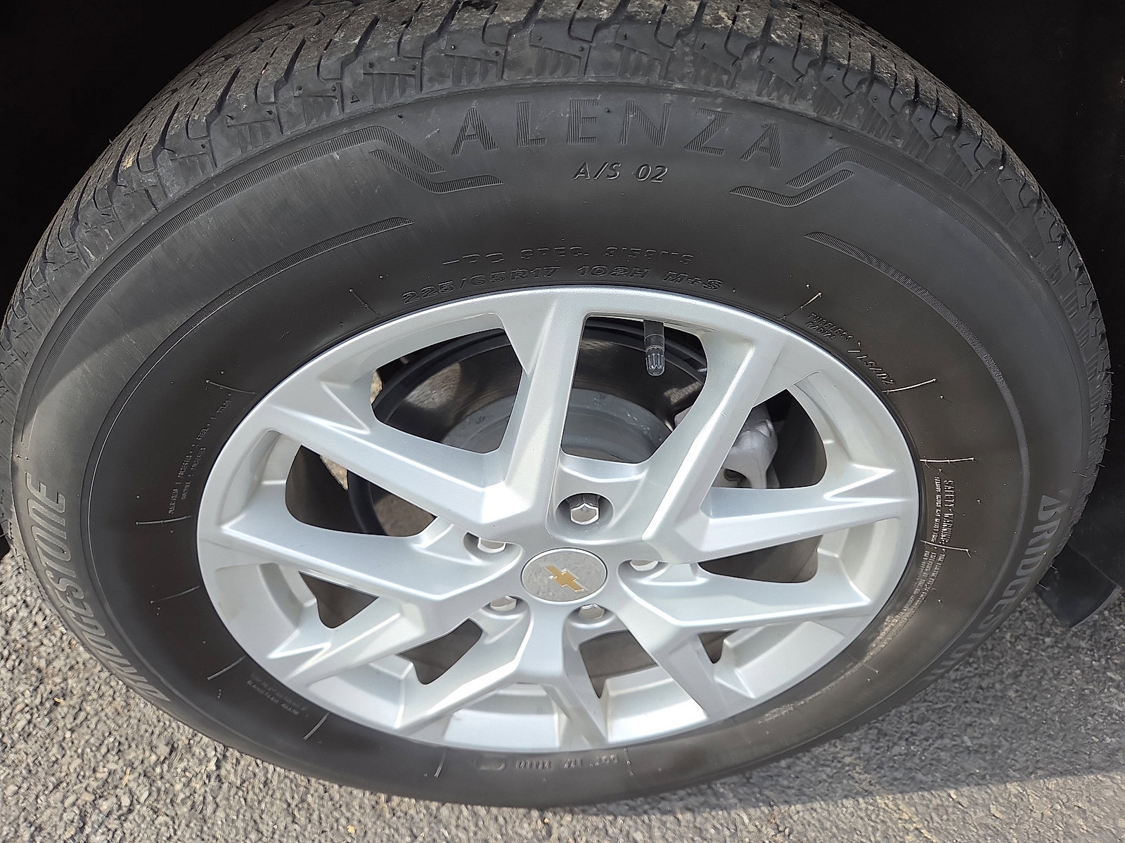 Used 2024 Chevrolet Equinox LT image 10