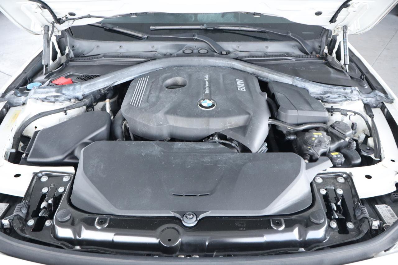 Used 2017 BMW 330i xDrive Sedan AWD/4WD image 46