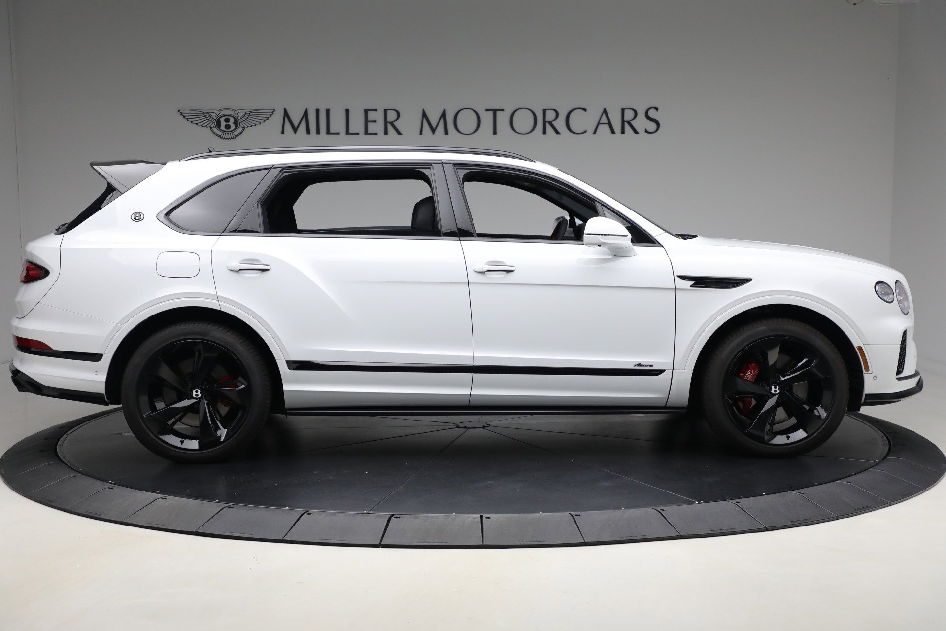 Used 2025 Bentley Bentayga Extended Wheelbase image 6