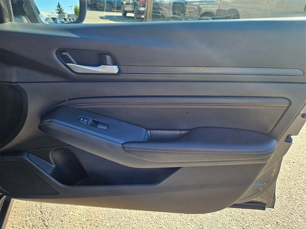 Used 2021 Nissan Altima 2.5 SR w/ SR Premium Package image 16