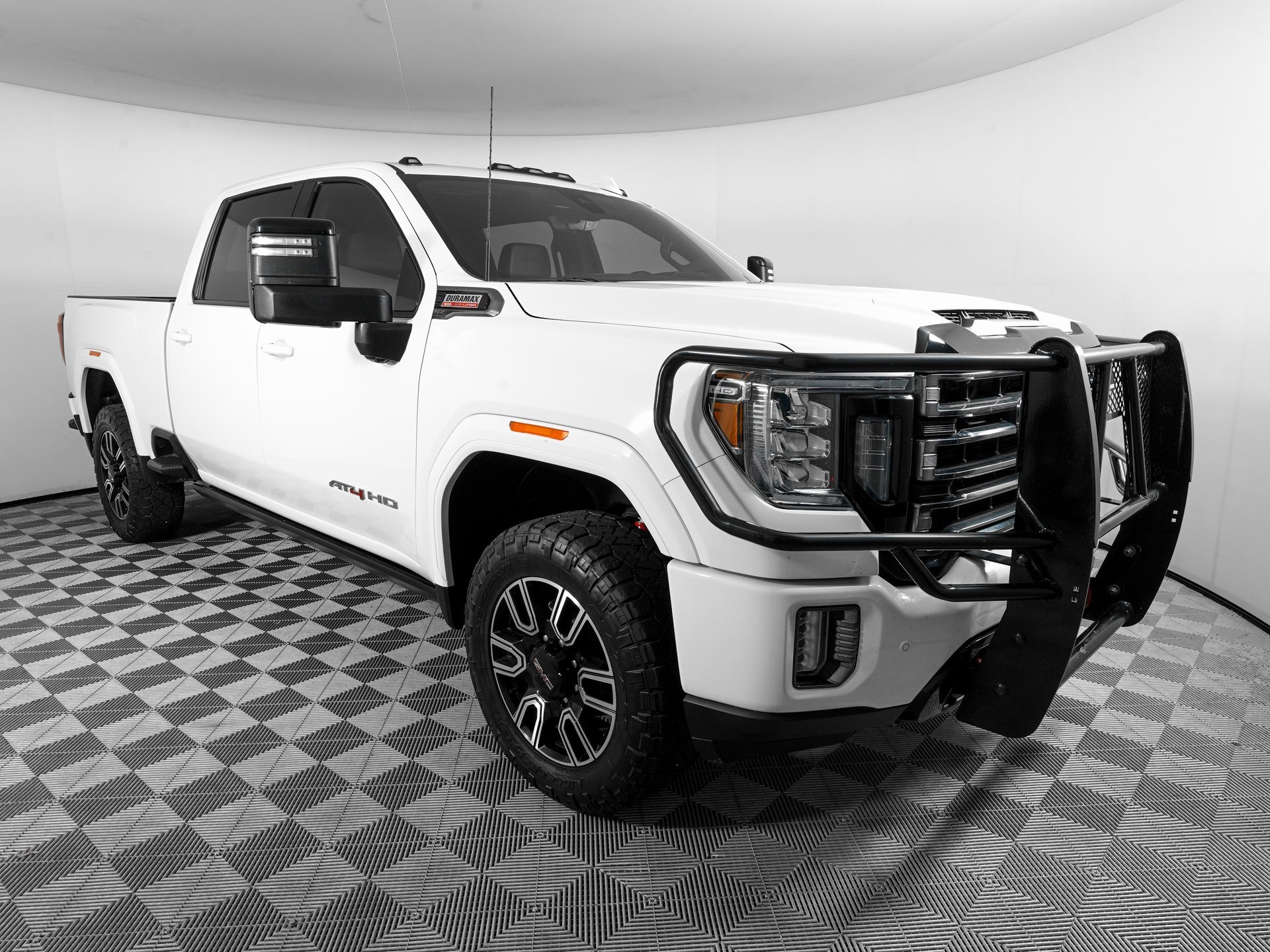 Used 2022 GMC Sierra 2500 AT4 w/ AT4 Premium Plus Package image 3