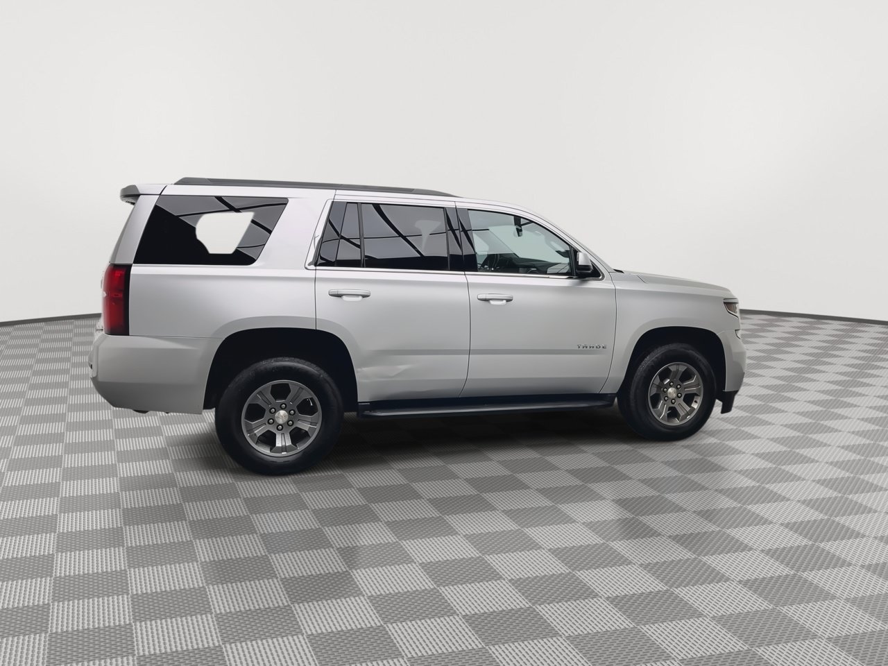 Used 2019 Chevrolet Tahoe LS AWD/4WD image 39