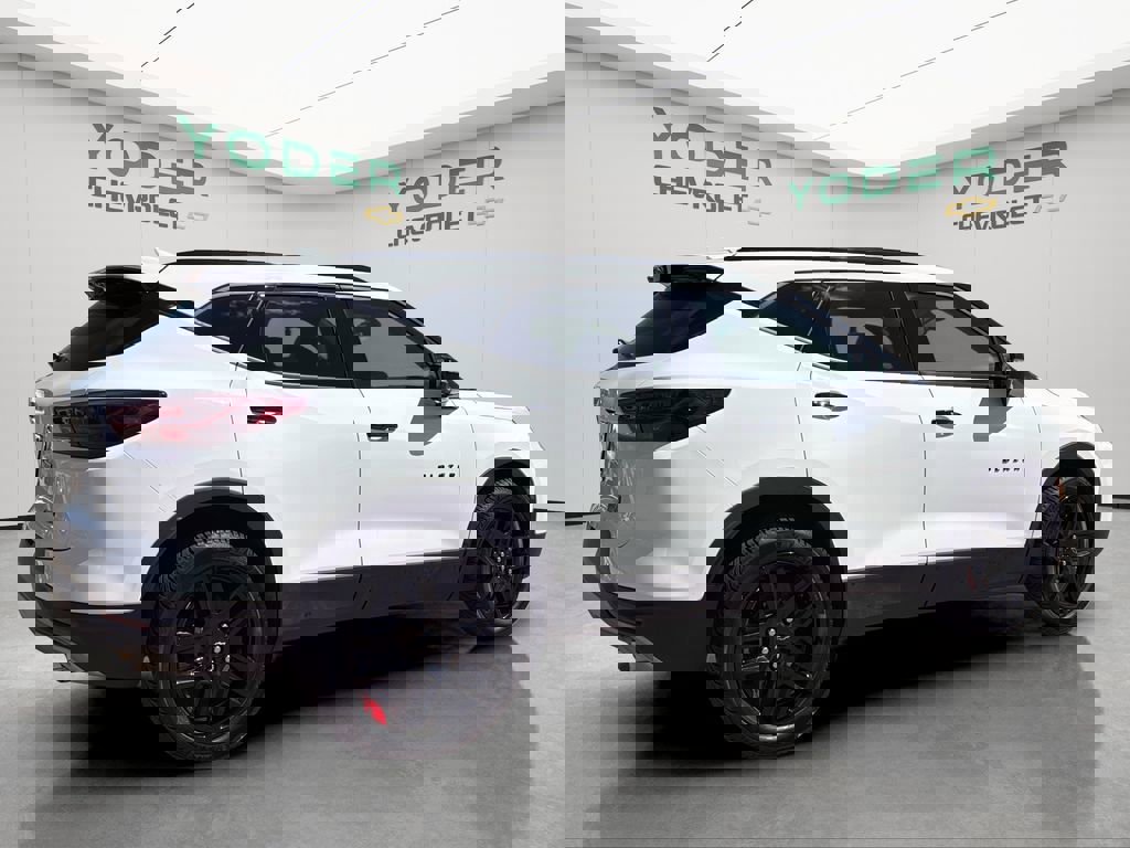 Used 2023 Chevrolet Blazer LT image 5