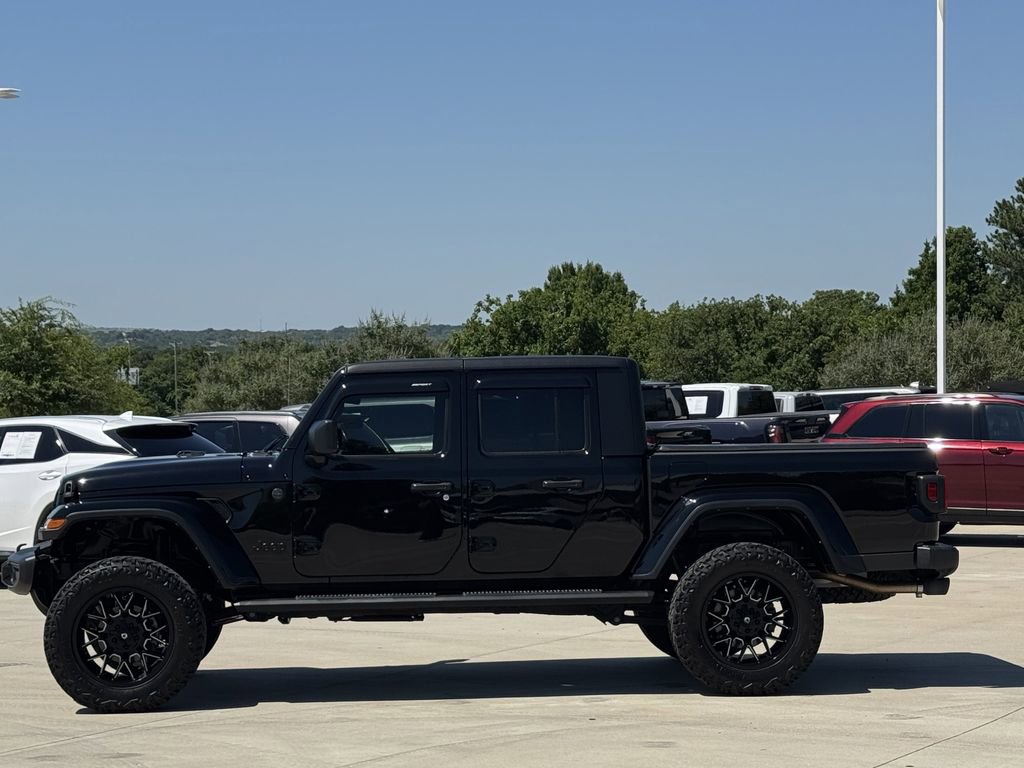 Used 2022 Jeep Gladiator Sport AWD/4WD image 3