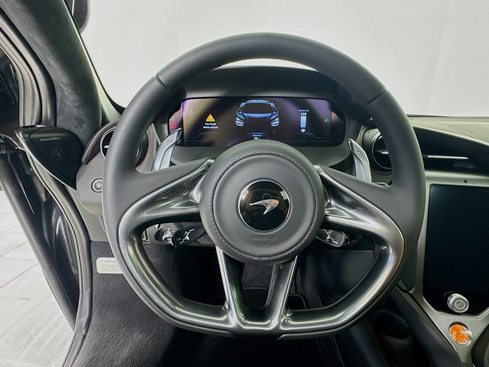 Used 2026 McLaren 750S Spider RWD image 12