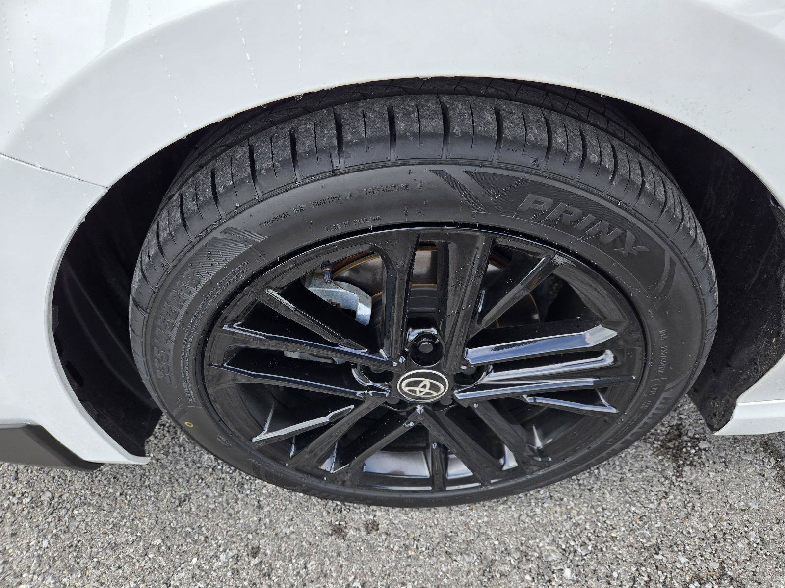 Used 2025 Toyota Camry SE w/ Convenience Package FWD image 12