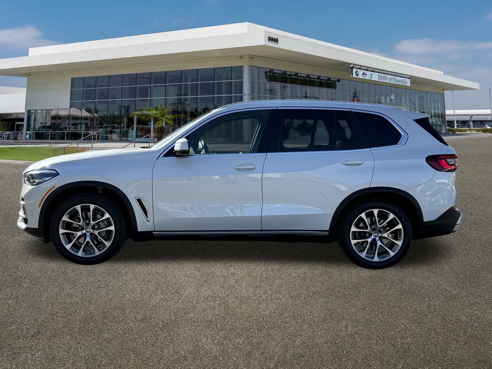 Certified 2022 BMW X5 xDrive40i image 6