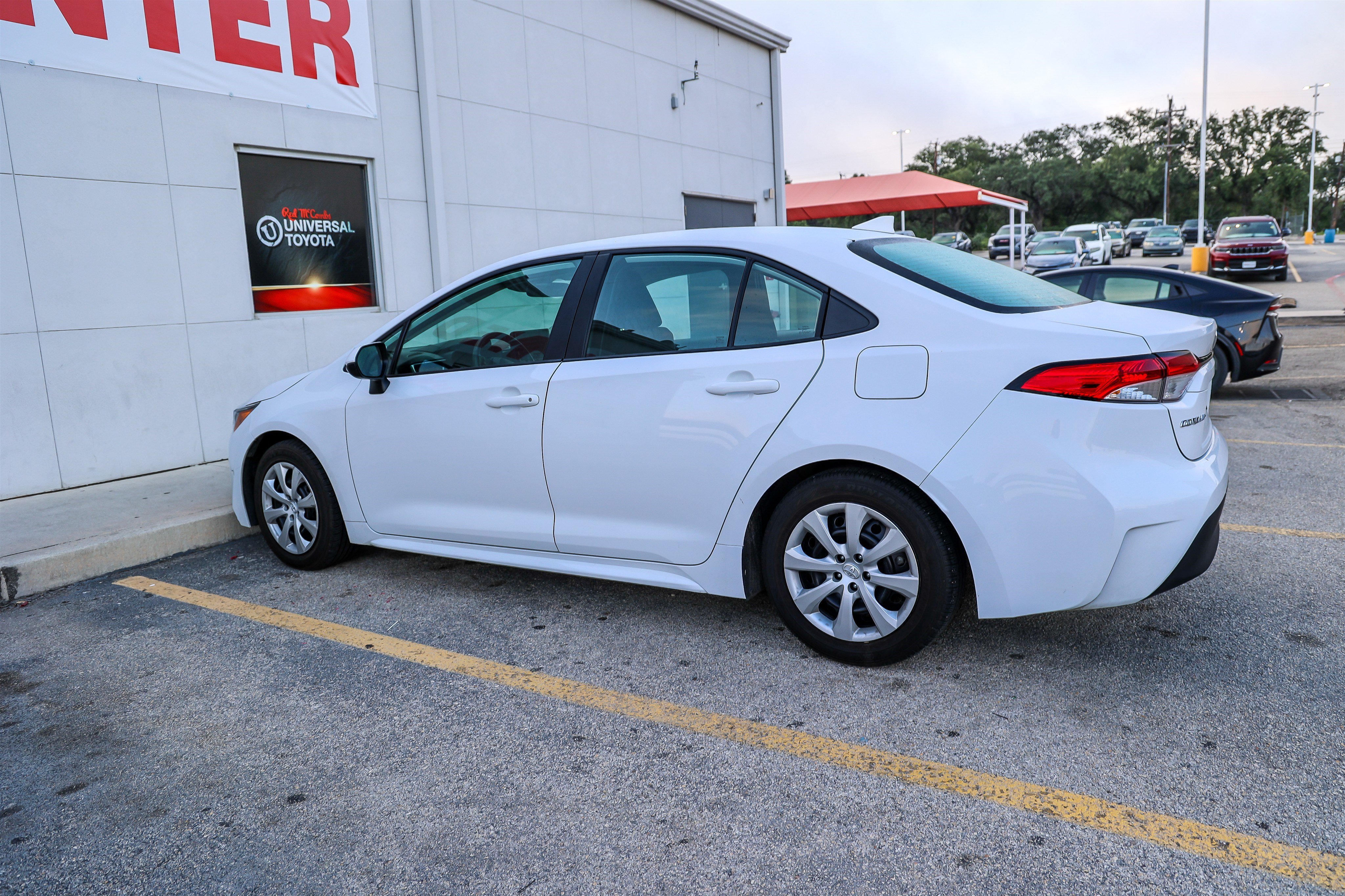 Used 2024 Toyota Corolla LE FWD image 10