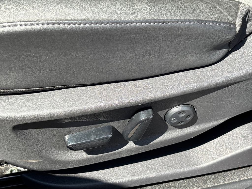 Used 2023 Nissan Ariya FWD image 33