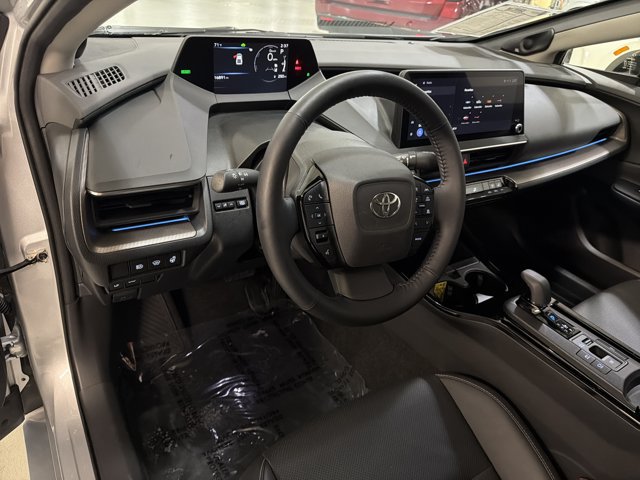 Used 2023 Toyota Prius Limited w/ Limited Premium Package FWD image 15