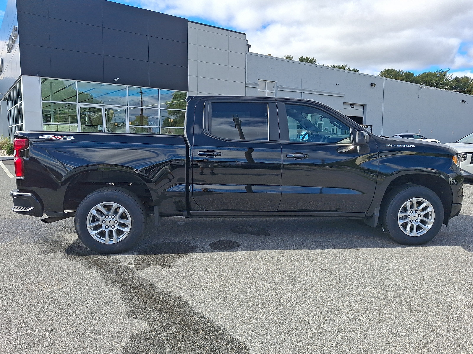 Used 2026 Chevrolet Silverado 1500 RST AWD/4WD image 7