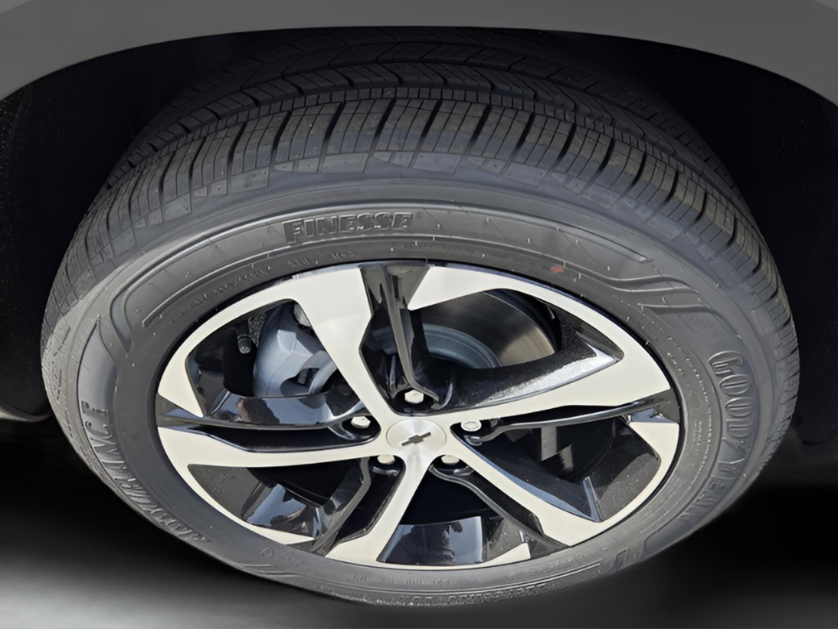 New 2026 Chevrolet Trax RS FWD image 28