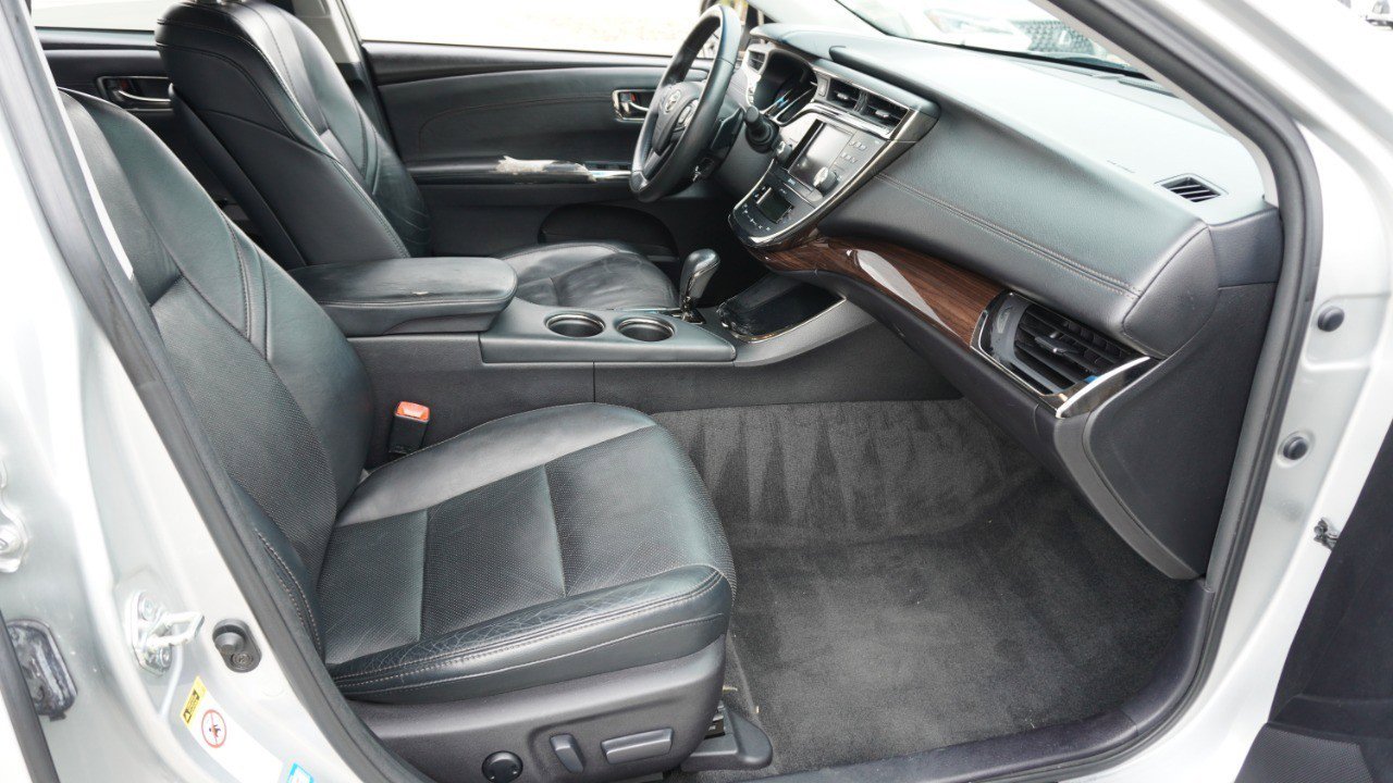 Used 2013 Toyota Avalon Limited image 14