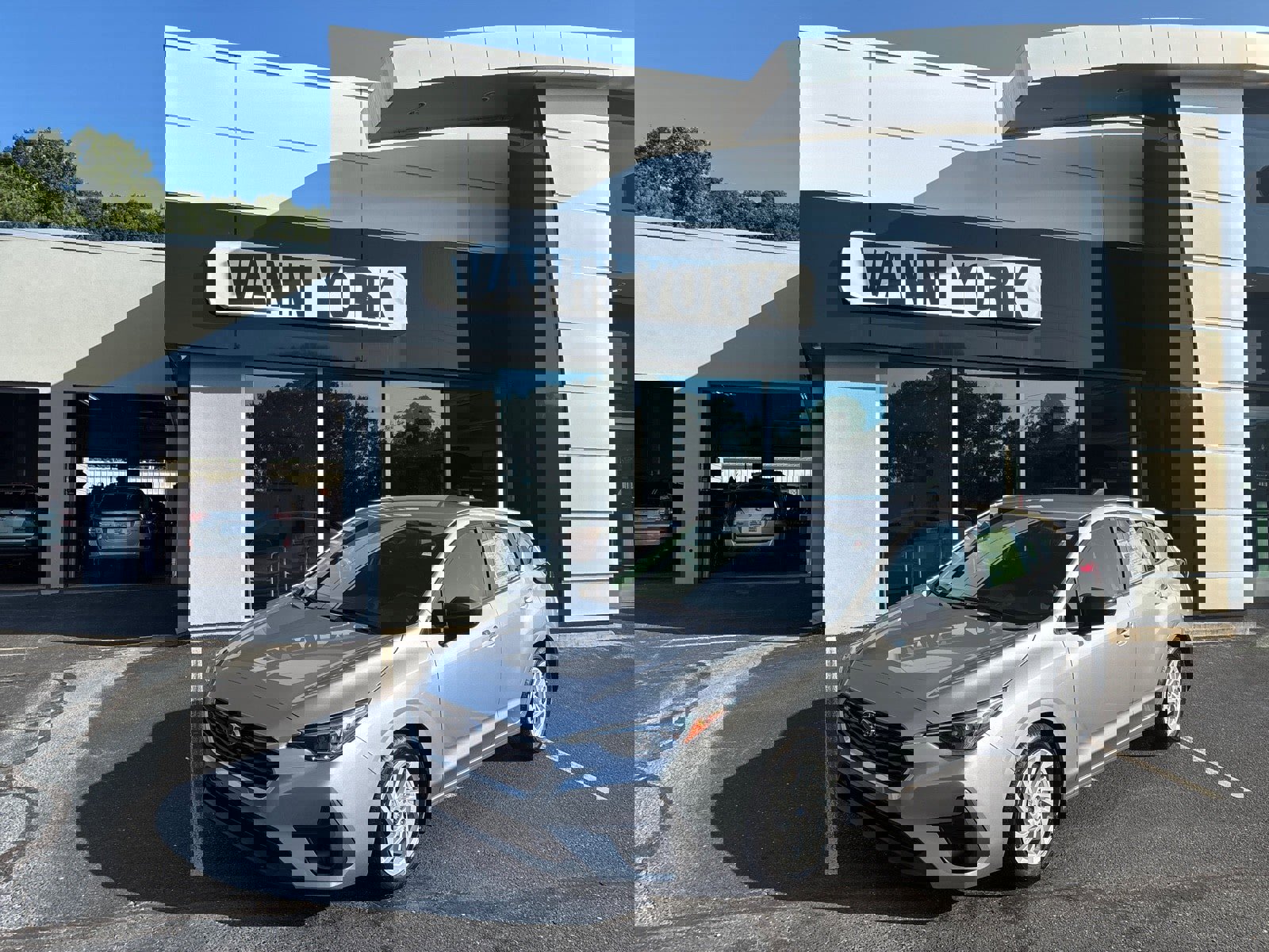 New 2025 Subaru Impreza 2.0i