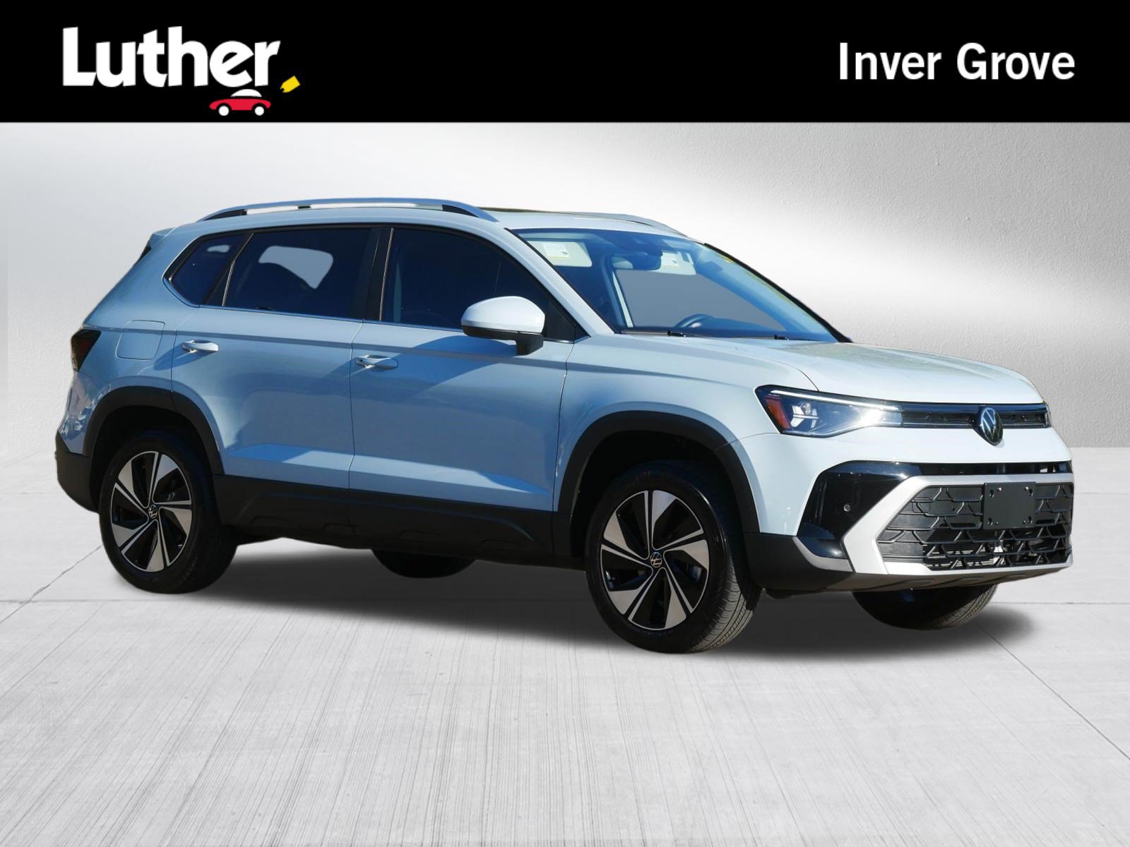 Used 2025 Volkswagen Taos SE w/ Panoramic Sunroof Package AWD/4WD image 1