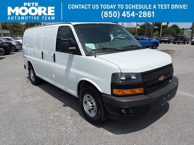 Used 2020 Chevrolet Express 2500 RWD image 1